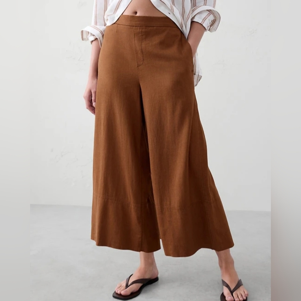 Banana Republic Wide Leg Crop - Picture 3 of 6